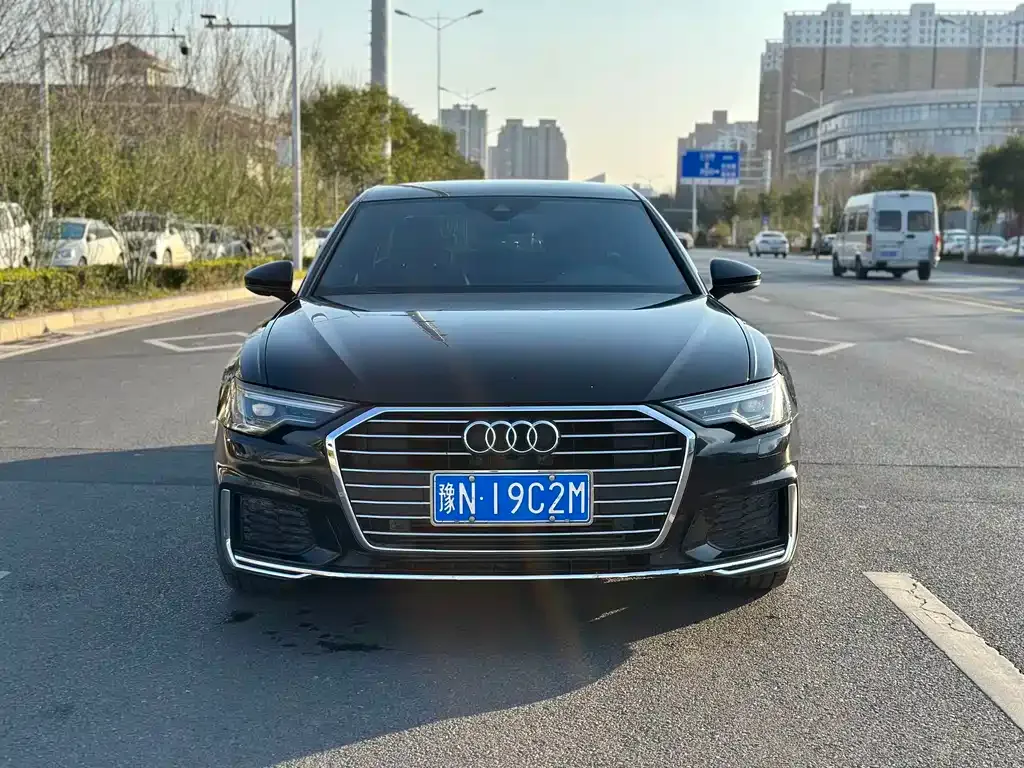 Audi A6L — фото 2