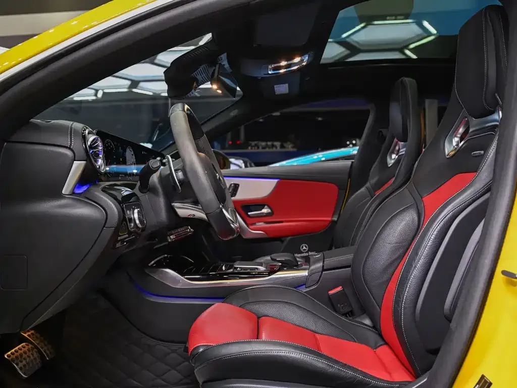 Mercedes-Benz CLA AMG — фото 10