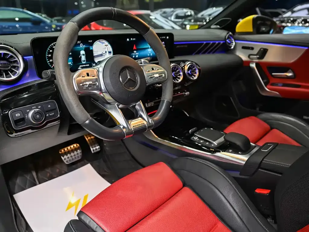 Mercedes-Benz CLA AMG — фото 8