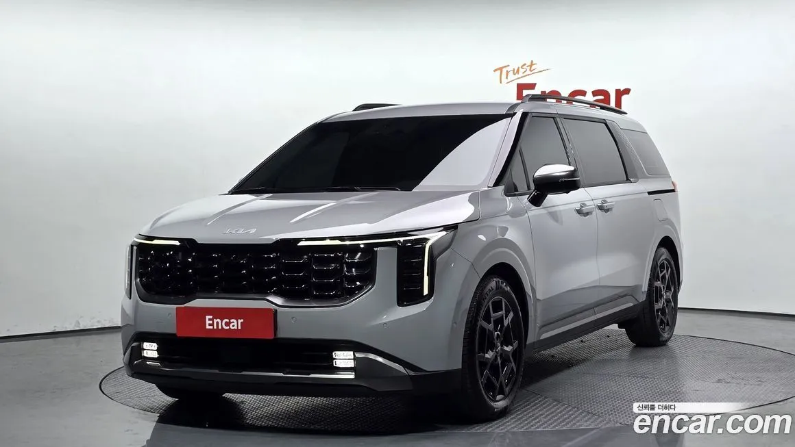 Kia Carnival — фото 1