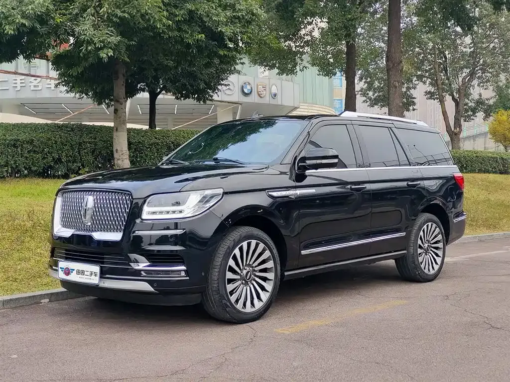 Lincoln Navigator — фото 1