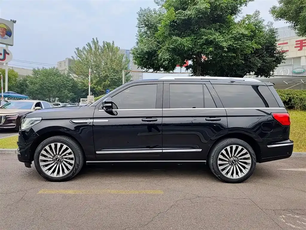Lincoln Navigator — фото 3