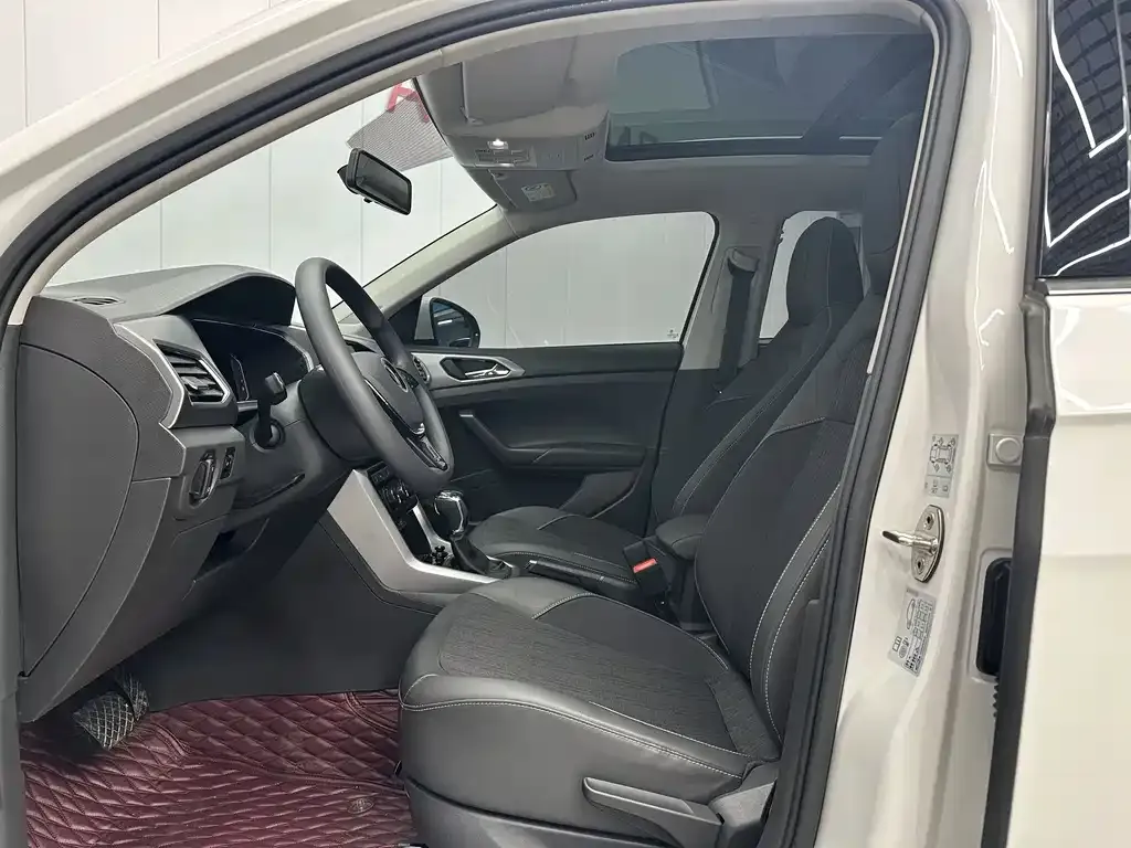 Volkswagen T-Cross — фото 4