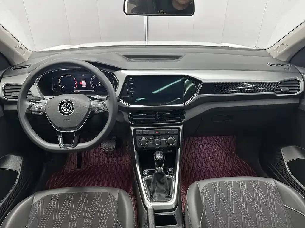 Volkswagen T-Cross — фото 6