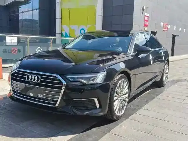 Audi A6L — фото 1