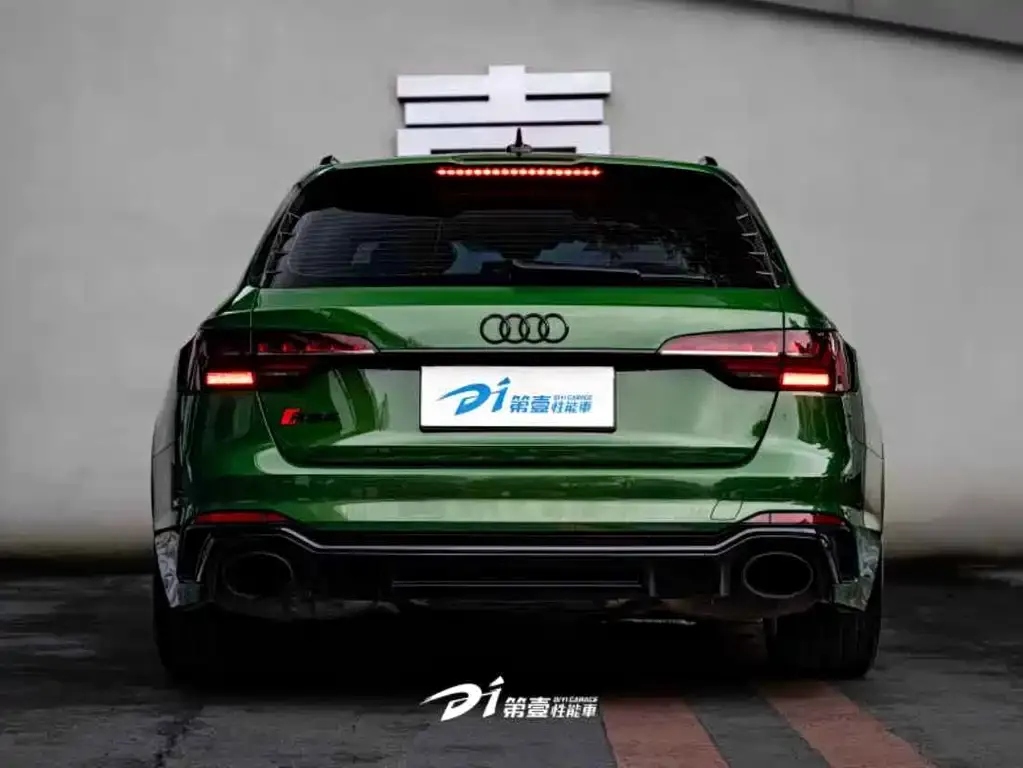 Audi RS 4 — фото 3