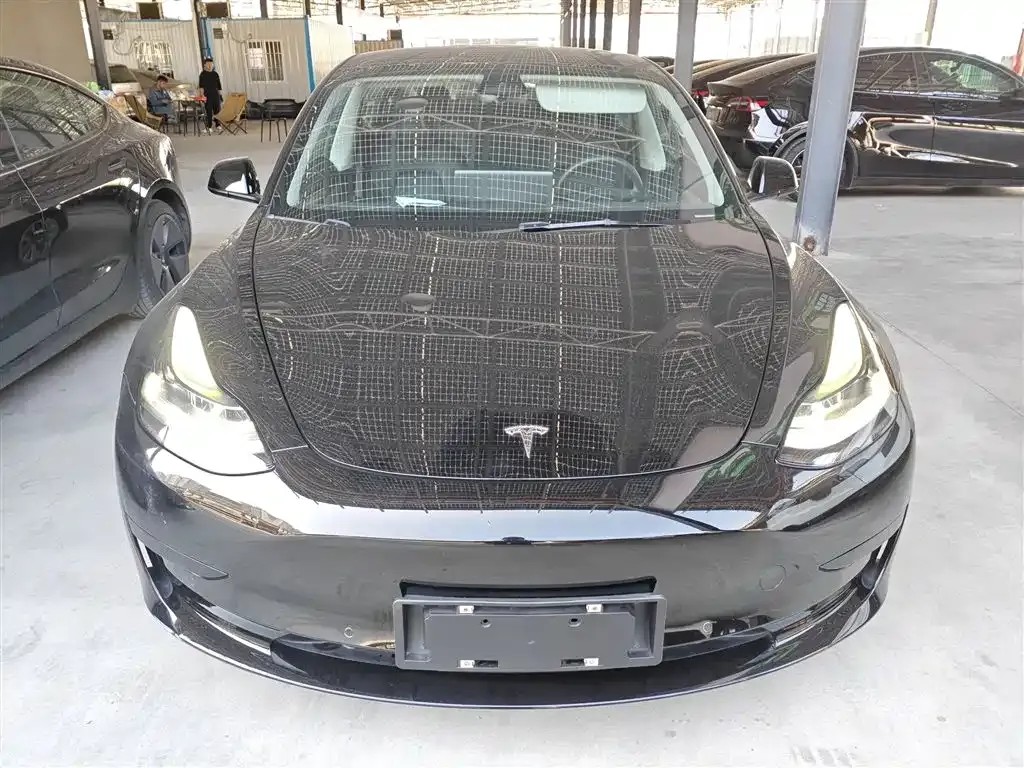 Tesla Model 3 — фото 3