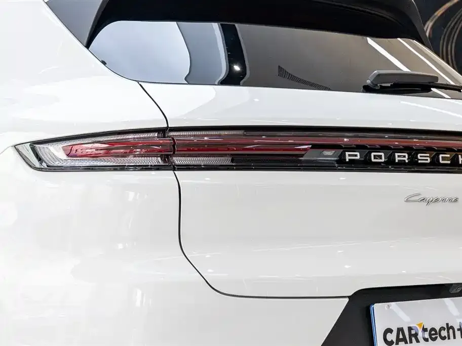 Porsche Cayenne — фото 7