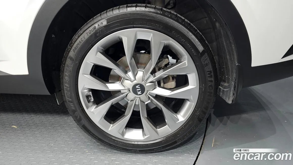 Kia Sorento — фото 5