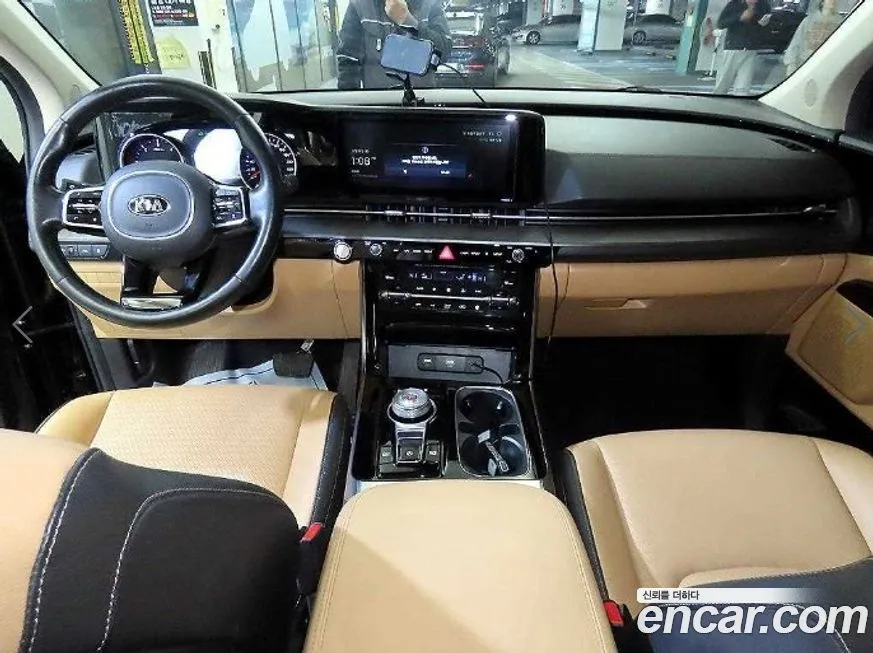 Kia Carnival — фото 10