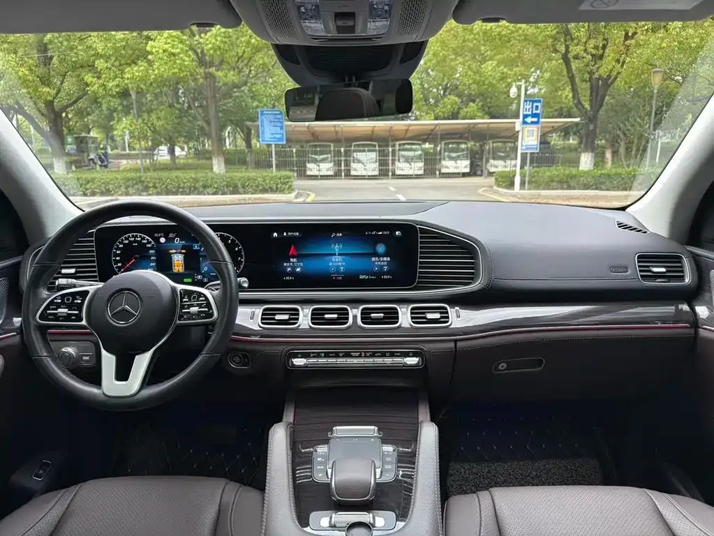 Mercedes-Benz GLS — фото 4