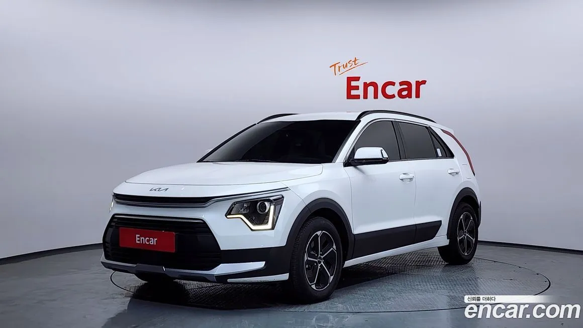 Kia Niro — фото 1