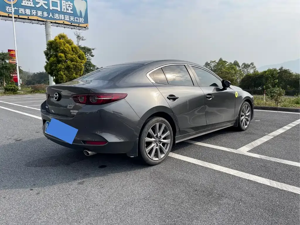 Mazda 3 Axela — фото 4