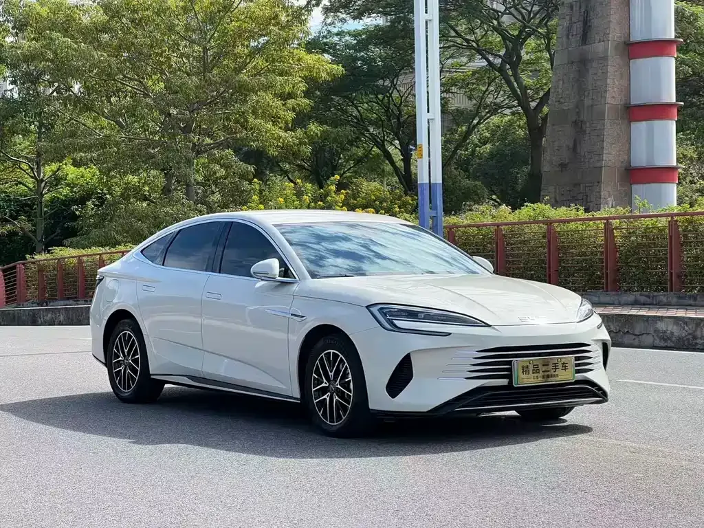 BYD Seal — фото 3