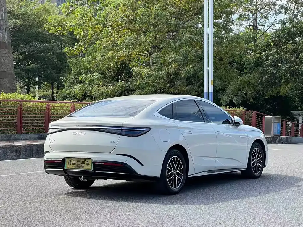 BYD Seal — фото 4