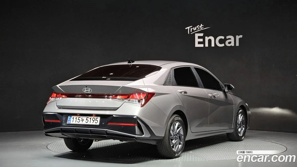Hyundai AVANTE — фото 2