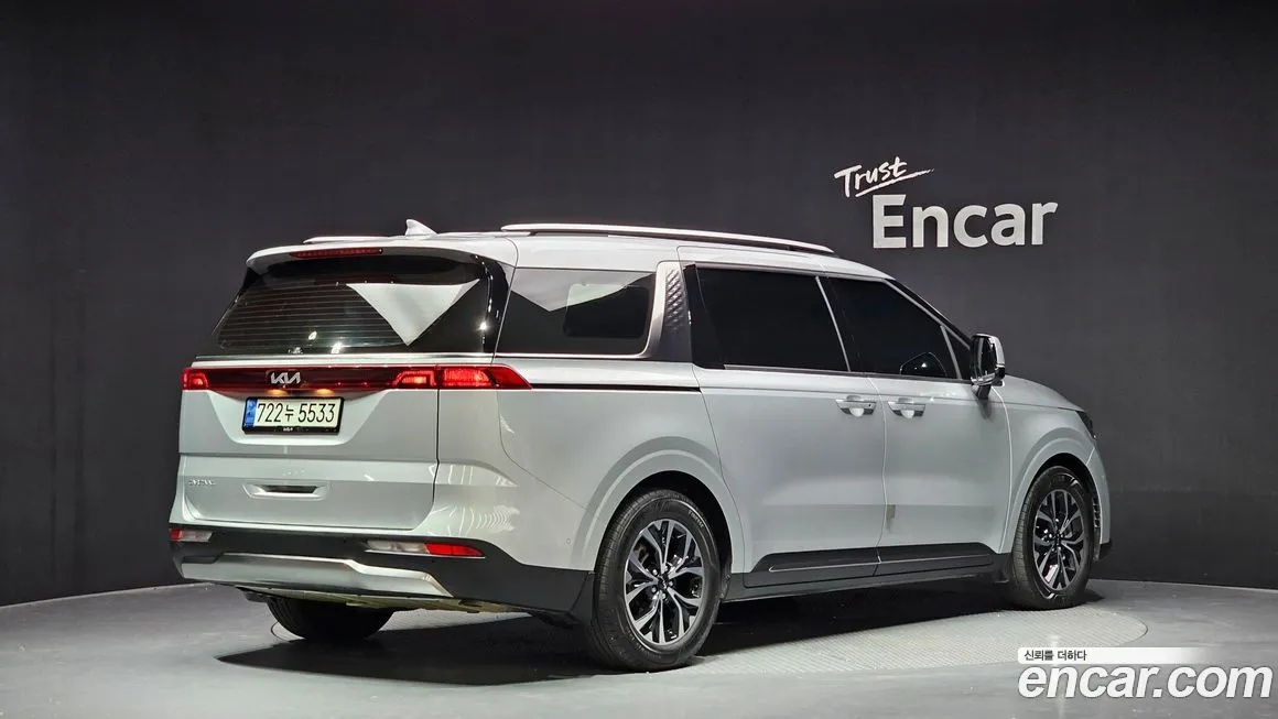 Kia Carnival — фото 2