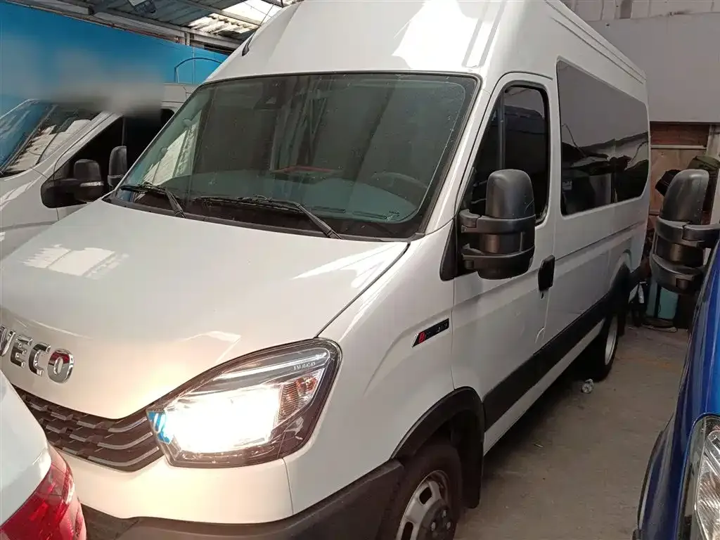 IVECO Ousheng — фото 1