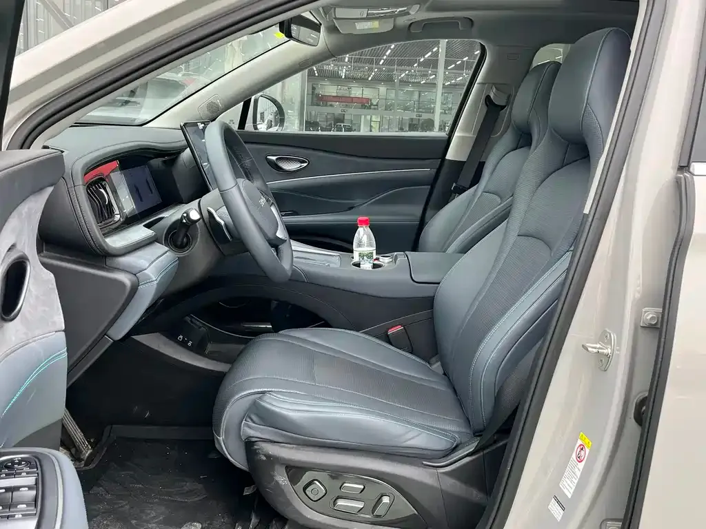 BYD Hiace 07 DM-i — фото 6