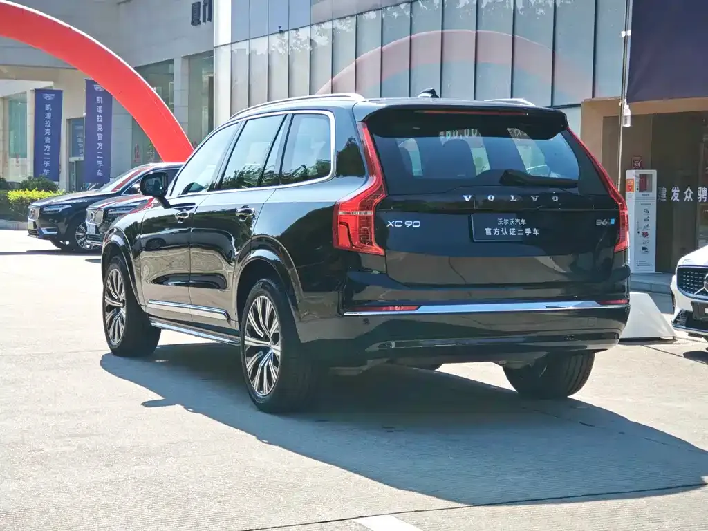 Volvo XC90 — фото 6