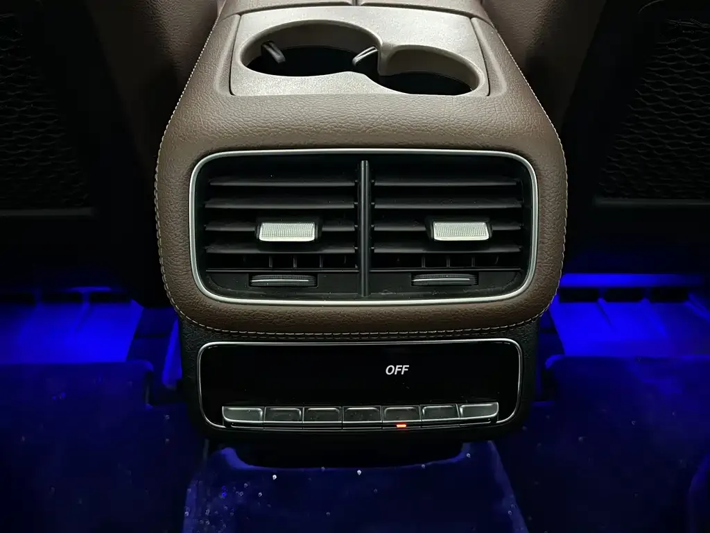 Mercedes-Benz GLS — фото 10
