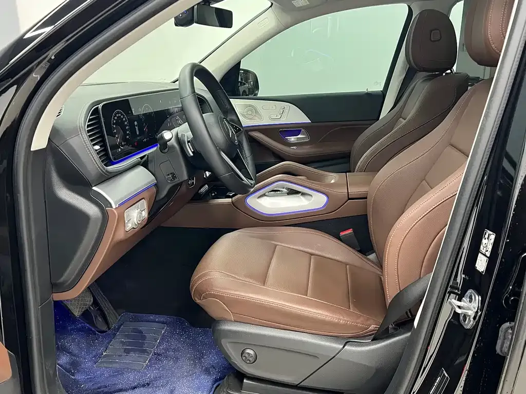 Mercedes-Benz GLS — фото 4