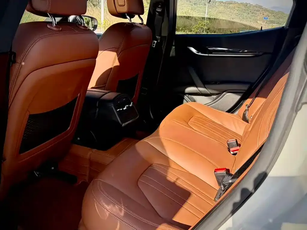 Maserati Ghibli — фото 8