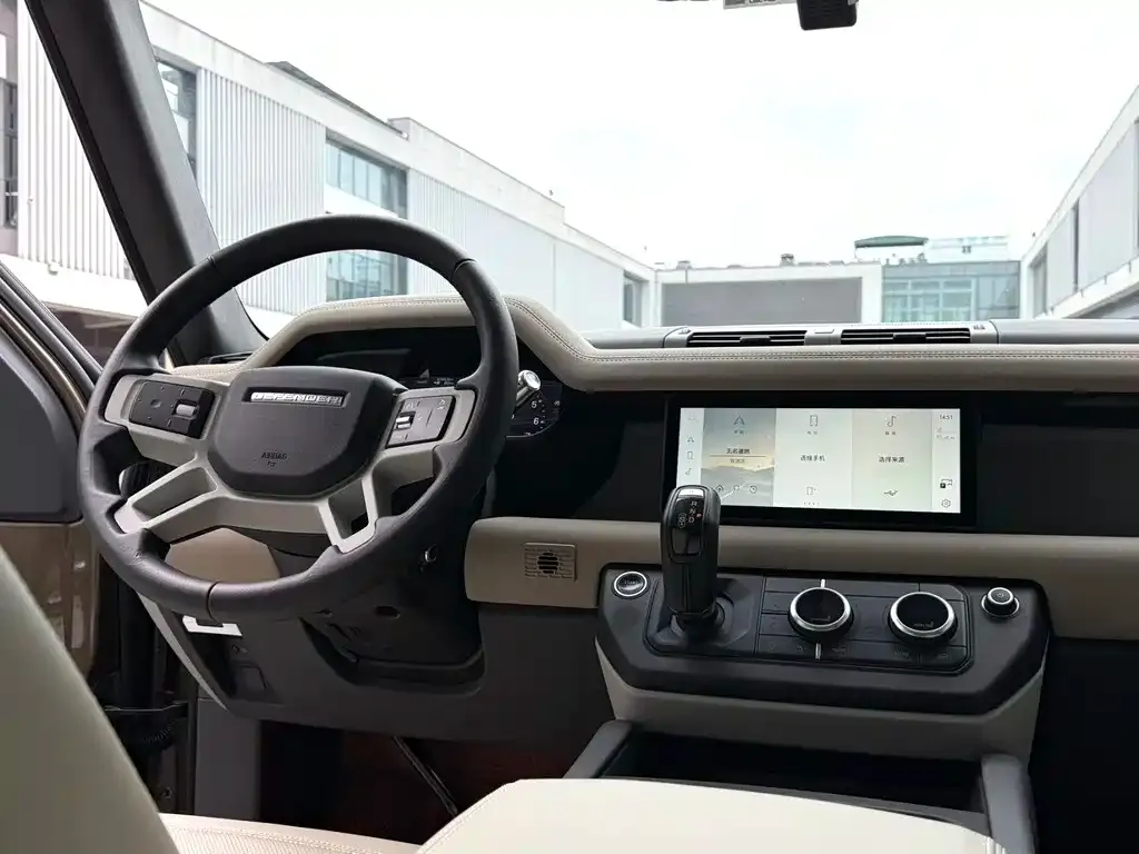 Land Rover Defender — фото 9