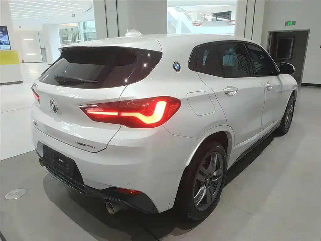 BMW X2 — фото 7