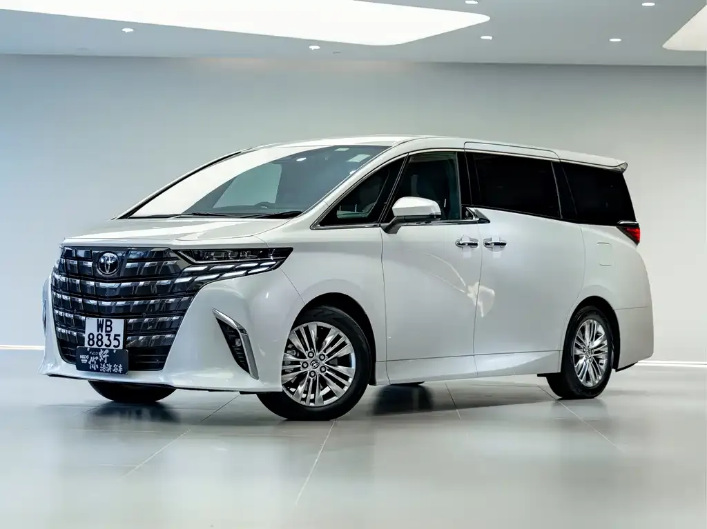 Toyota Alphard — фото 1