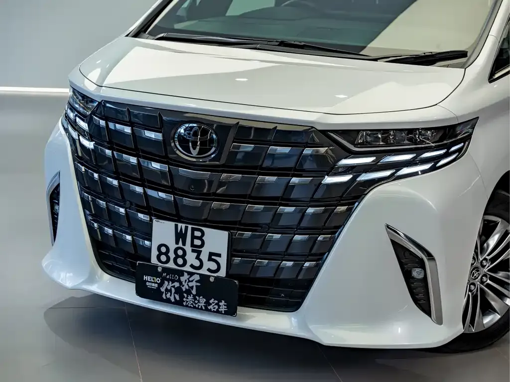 Toyota Alphard — фото 3
