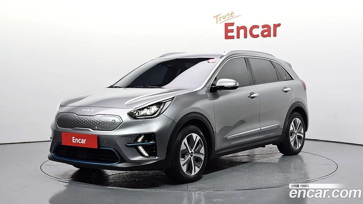 Kia Niro — фото 1