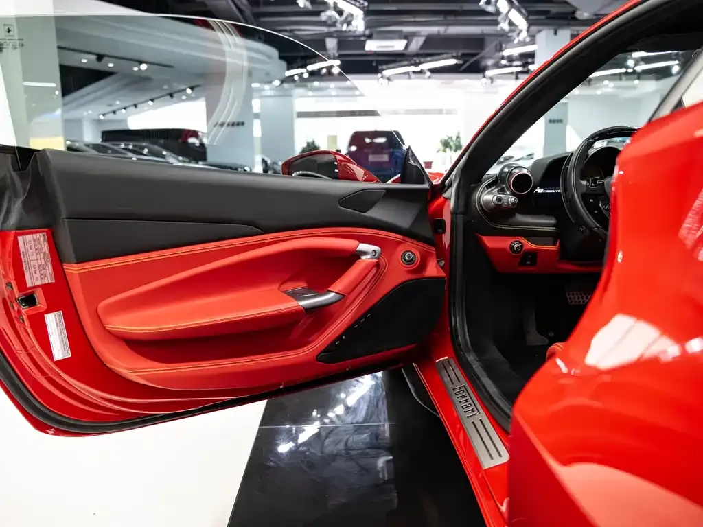 Ferrari F8 — фото 3