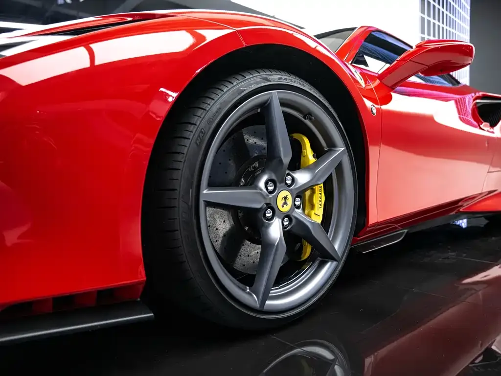 Ferrari F8 — фото 9