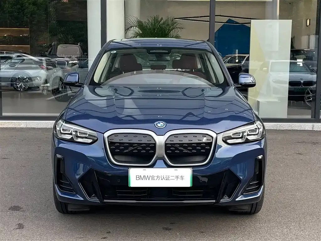 BMW iX3 — фото 2