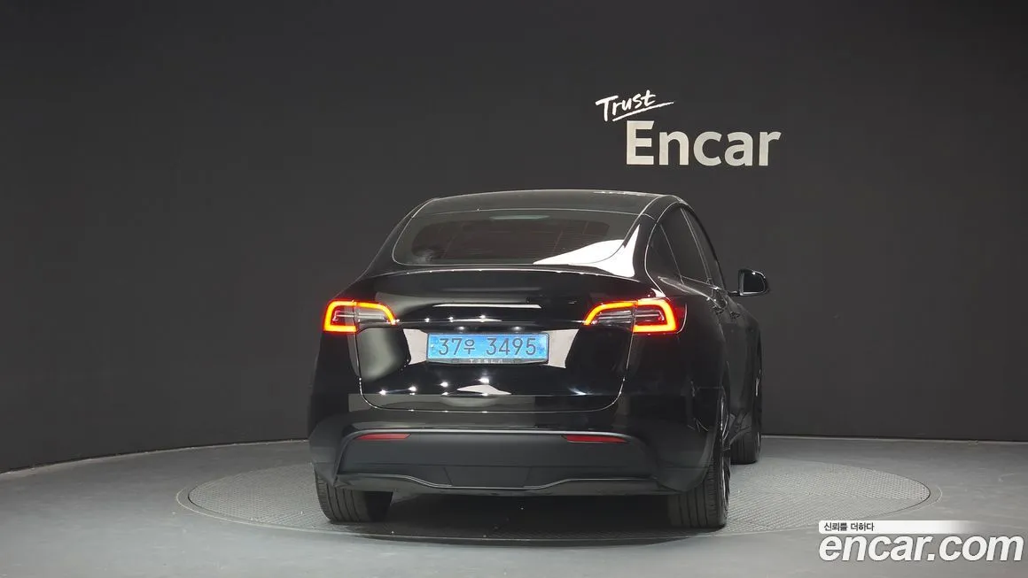 Tesla Model Y — фото 4