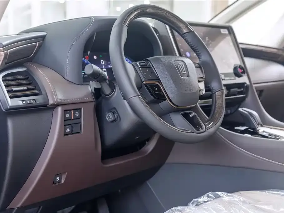 Toyota Vellfire — фото 10