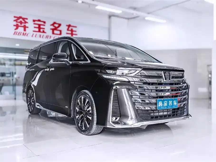 Toyota Vellfire — фото 3