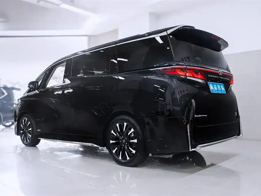 Toyota Vellfire — фото 6