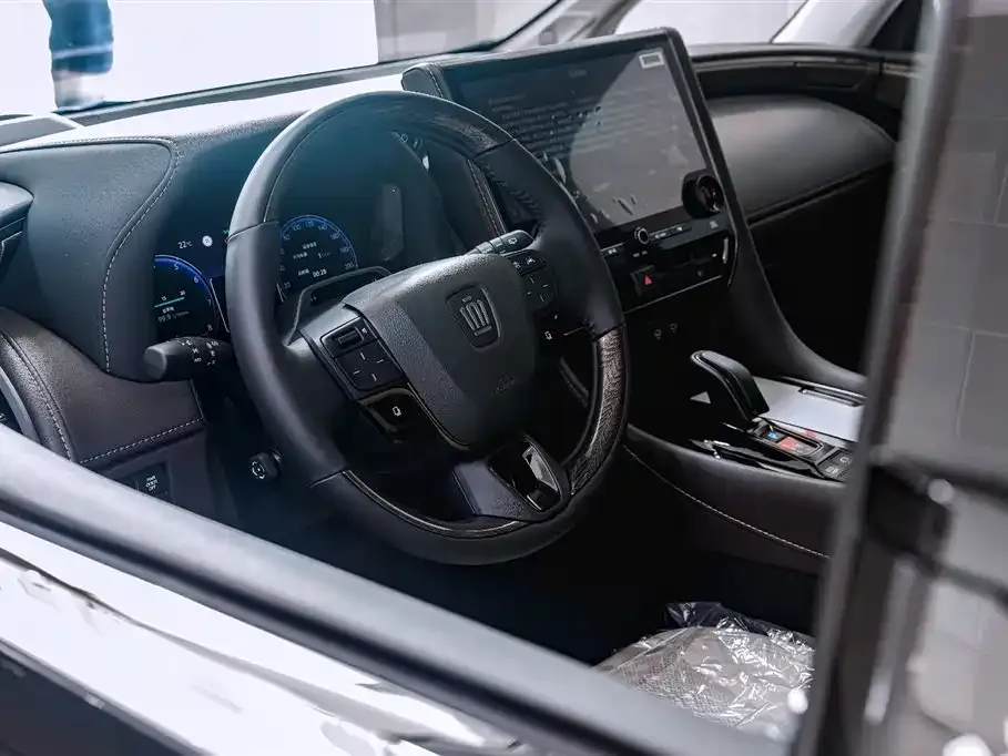Toyota Vellfire — фото 8