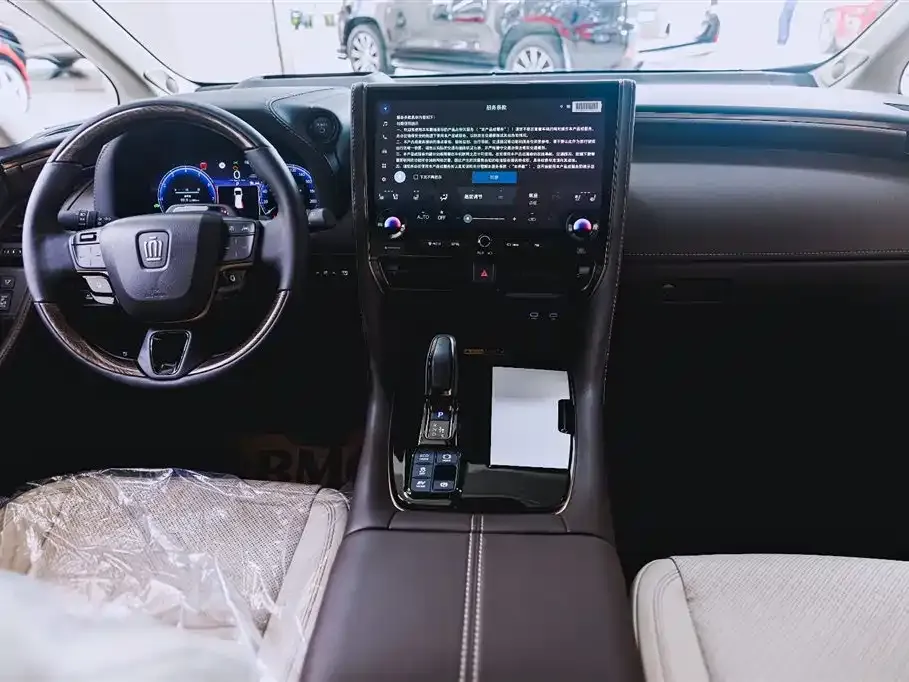 Toyota Vellfire — фото 9