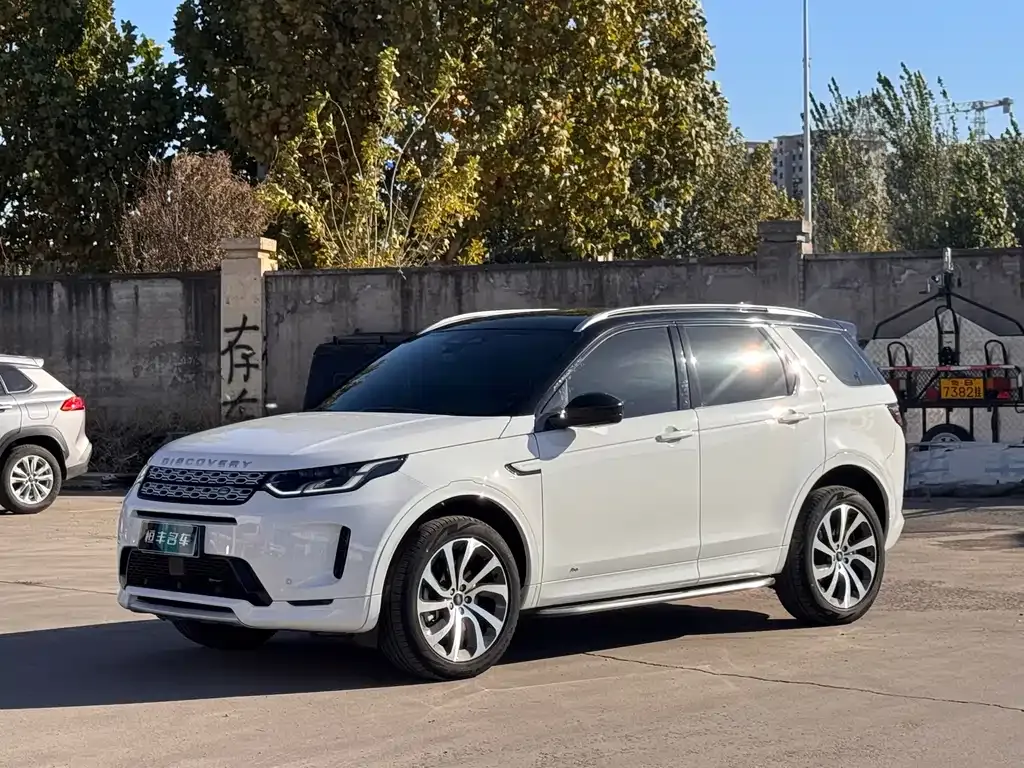 Land Rover Discovery Sport — фото 1