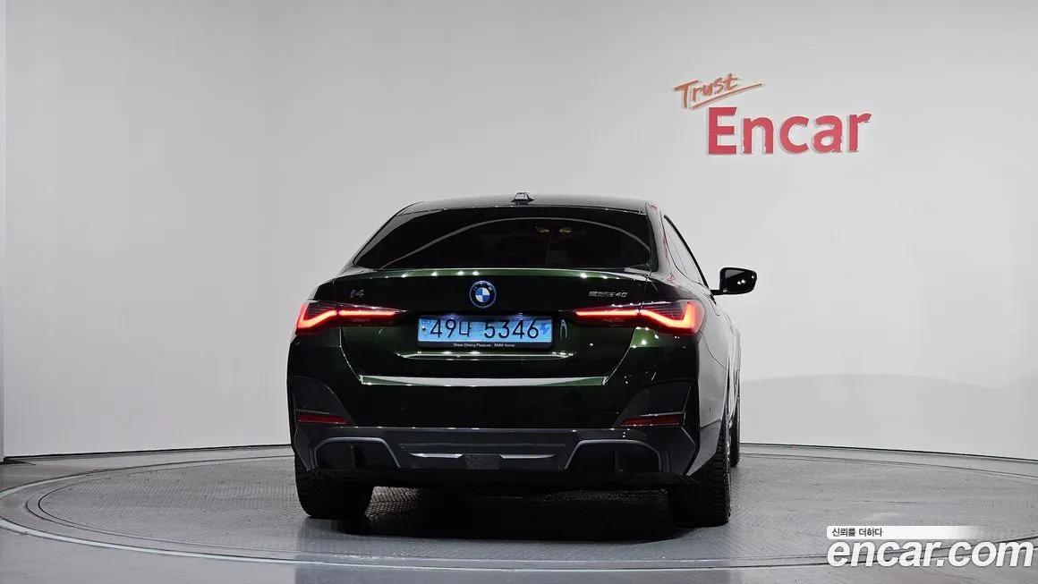 BMW i4 — фото 4