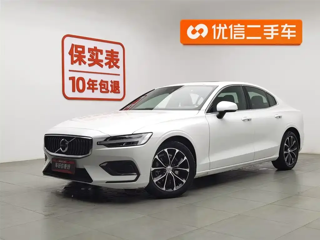 Volvo S60 — фото 1
