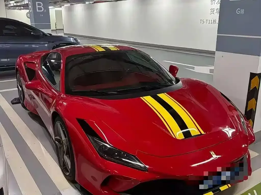 Ferrari F8 — фото 1
