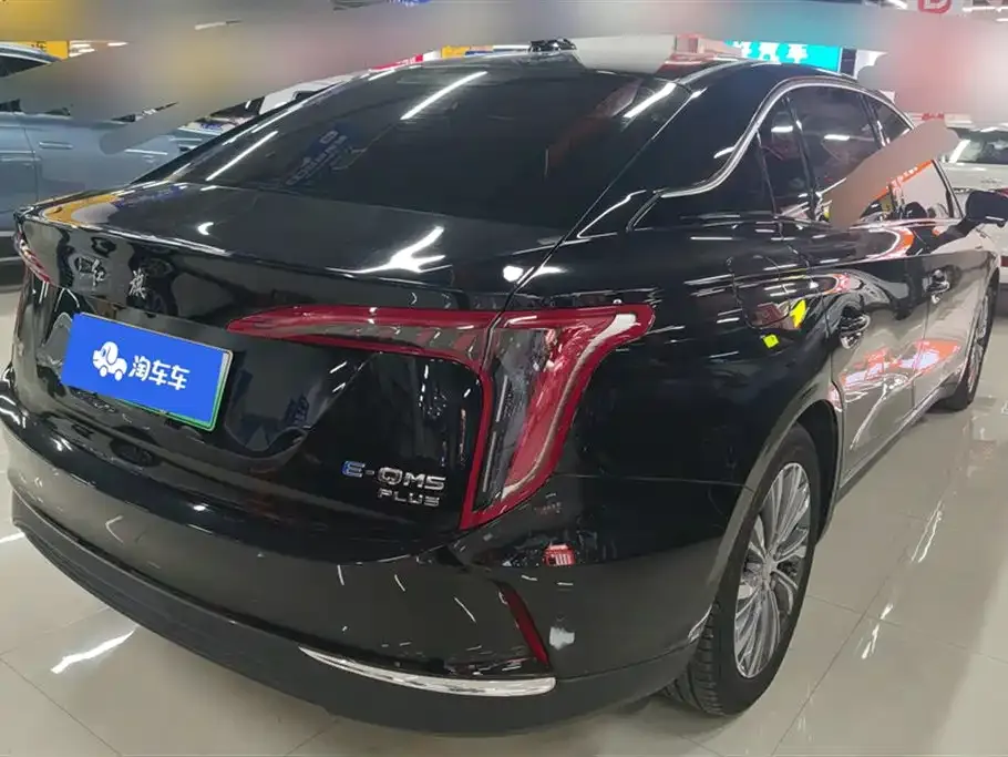 Hongqi E-QM5 — фото 3