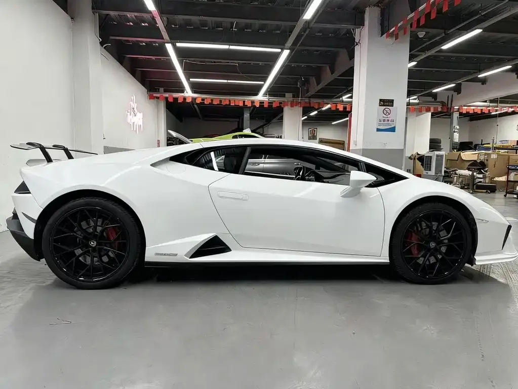 Lamborghini Huracan — фото 7