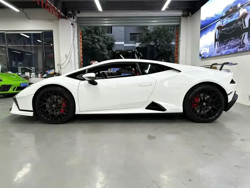 Lamborghini Huracan — фото 9