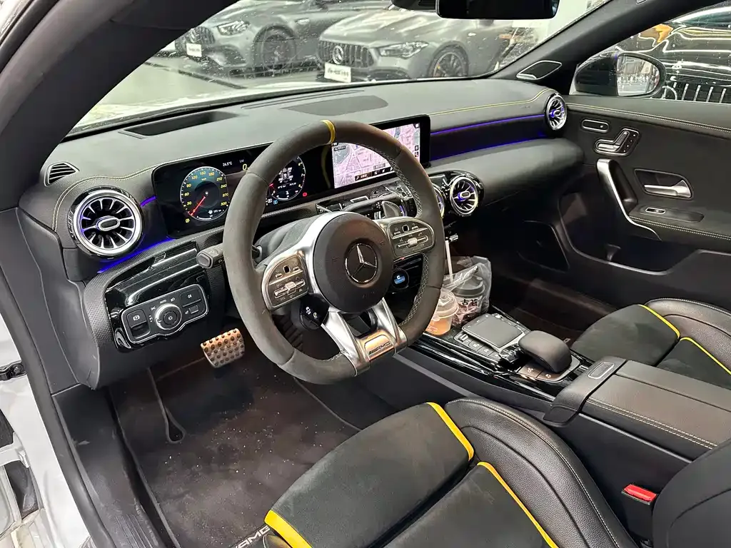 Mercedes-Benz CLA AMG — фото 5