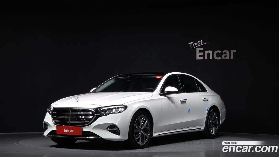 Mercedes-Benz E-Class — фото 1